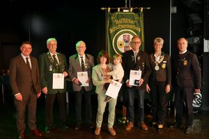 Das Ehrenkreuz in Silber des DSB erhielten: Konrad Hackel, Herbert Scholl, Marina May, Gerhard Homrighausen. (Foto: Lutz Berger)